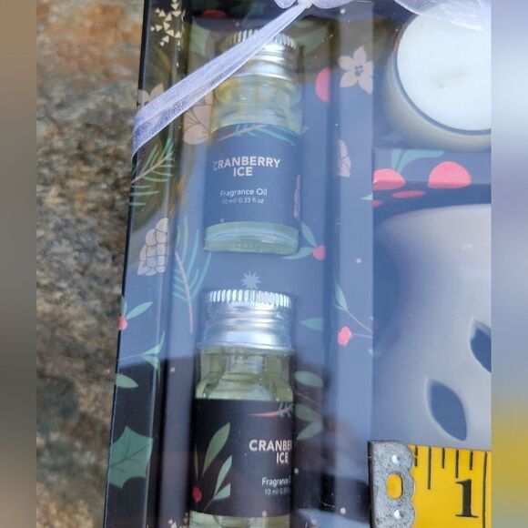 Cranberry Ice Fragrance Gift Set - Picture 10 of 10